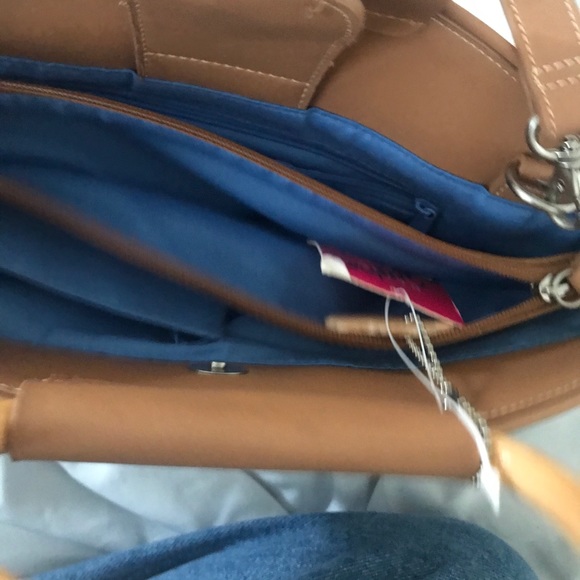 Relic Crossbody - Picture 11 of 14